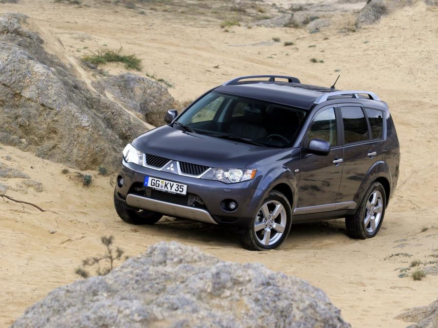  Mitsubishi Outlander 2007 года  (фото 12 из 16)